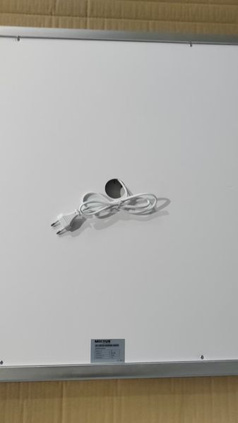 Дзеркало Mixxus WARM MR02-80x80 з Led Touch, Anti-fog, димером, регулятором яскравості, годинником (MI6934) MI6934 фото