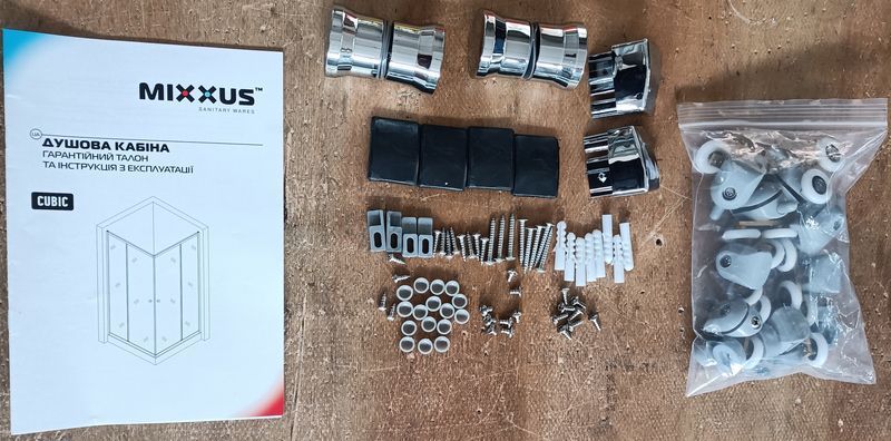 Душевая кабина с низким поддоном Mixxus CUBIC SCT01-100x100x195-FB CHROME матовое стекло 4мм (MI6904) MI6904 фото