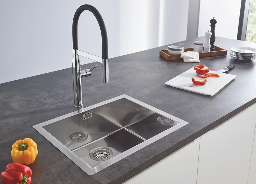 Змішувач для кухні з гнучким виливом Grohe Essence New (30294000) 30294000 фото