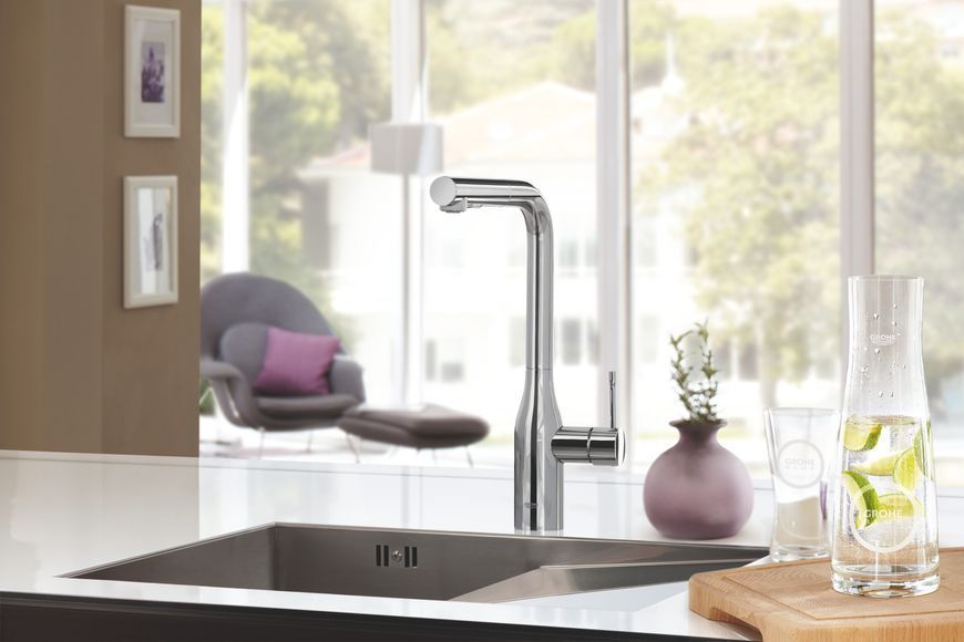 Смеситель для кухни с выдвижным изливом Grohe Essence New (30270000) 30270000 фото